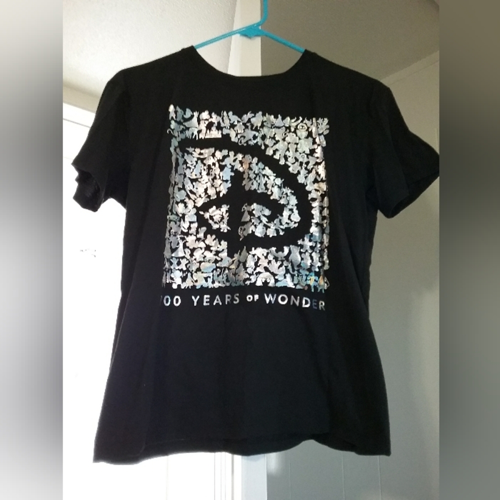 Disney M shirt